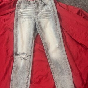 SO Light Gray Wash Distressed Skinny Jeans